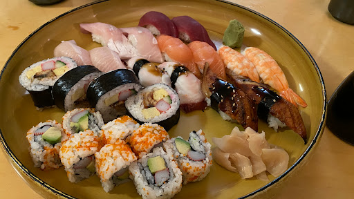 Waraji Japanese Restaurant serving Sushi, Authentic Japanese Cuisine, Sake, Beer, and Wine