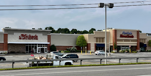 HomeGoods, 3501 W Genesee St, Camillus, NY 13031, USA, 