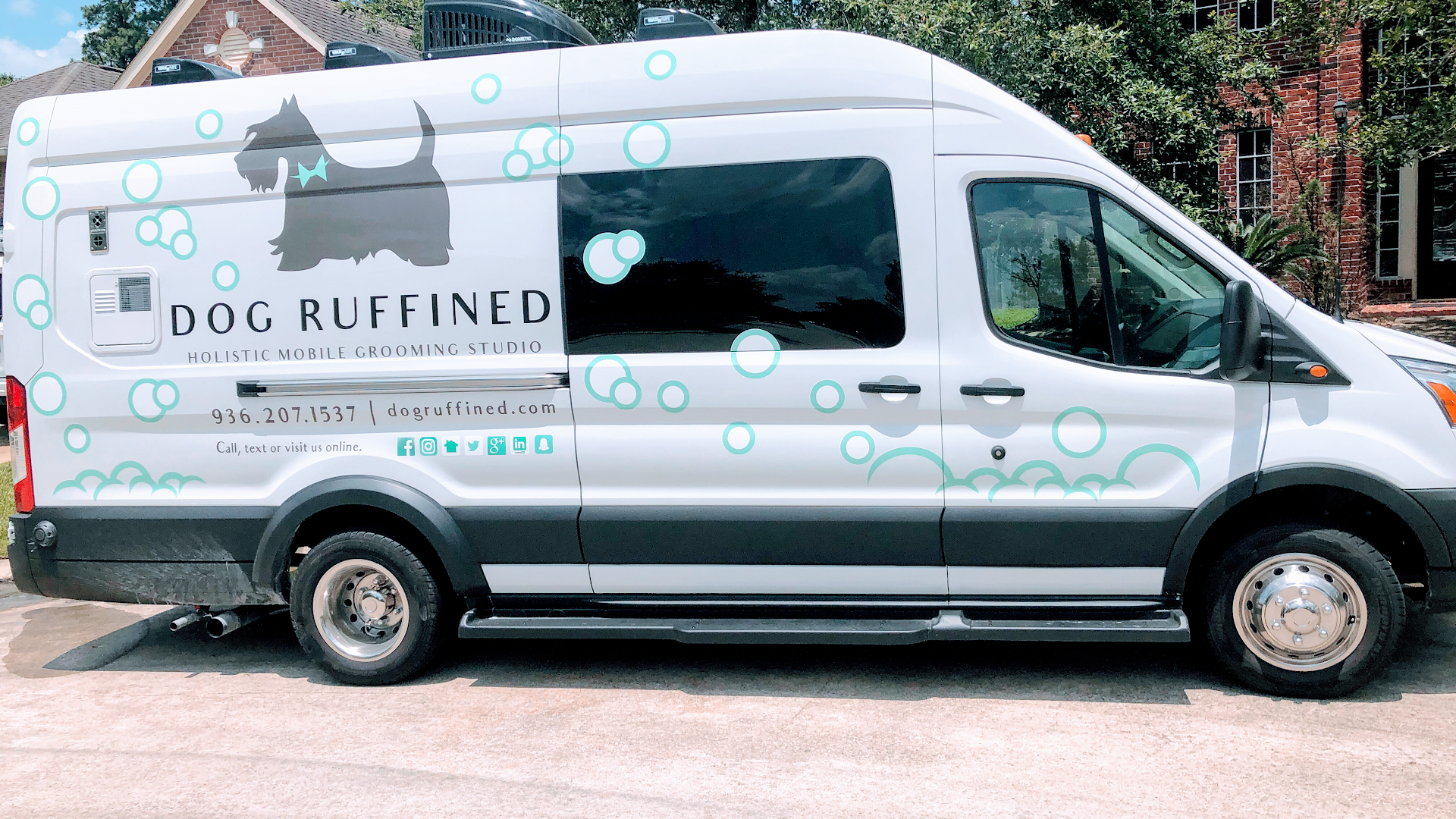 Dog Ruffined Mobile Grooming