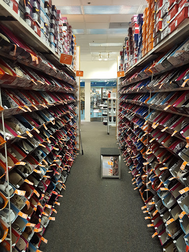 Shopping Mall «South Mall», reviews and photos, 3300 Lehigh St, Allentown, PA 18103, USA