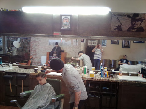 Barber Shop «Old Familiar Barber Shop, LLC», reviews and photos, 116 Parsons Ave, Columbus, OH 43205, USA