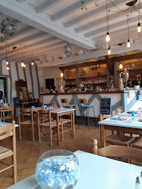 Atmosphère du Restaurant français Restaurant La Taverne à Buire-le-Sec - n°12