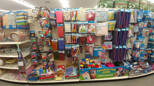 Dollar Store «Dollar Tree», reviews and photos, 508 Fort Evans Rd NE, Leesburg, VA 20176, USA