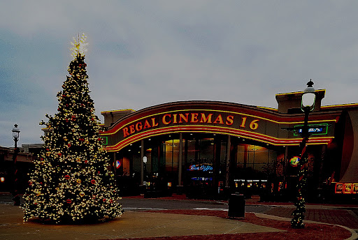 Movie Theater «Regal Cinemas Streets of Indian Lake 16 & IMAX», reviews and photos, 300 Indian Lake Blvd, Hendersonville, TN 37075, USA