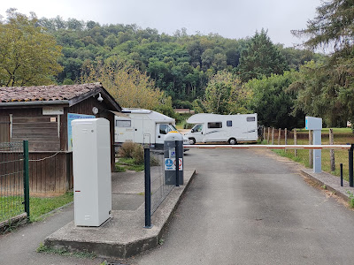Aire de camping car à Domme
