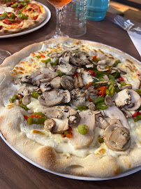 Pizza du Restaurant italien Del Arte à Saint-Maximin - n°10