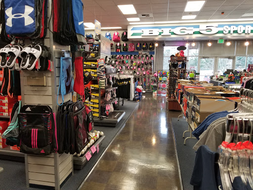 Sporting Goods Store «Big 5 Sporting Goods - Monroe», reviews and photos, 18669 US-2, Monroe, WA 98272, USA