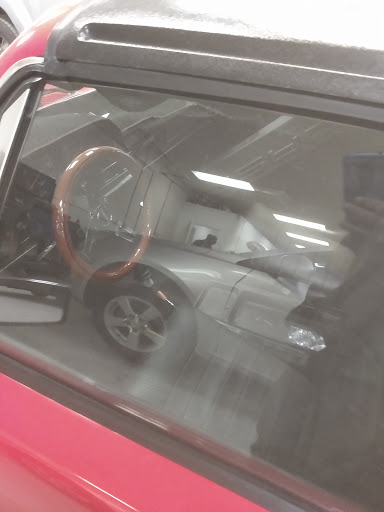 Auto Body Shop «Maaco Collision Repair & Auto Painting», reviews and photos, 8916 Troost Ave, Kansas City, MO 64131, USA