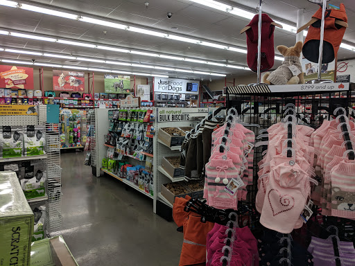 Pet Supply Store «Pet Food Express», reviews and photos, 383 S McDowell Blvd, Petaluma, CA 94954, USA