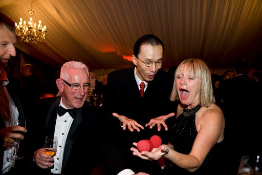 Magician Perth - Elegant entertainment for corporate events, private parties and wedding receptions