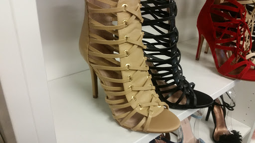 Shoe Store «Footsies Shoe Warehouse», reviews and photos, 1077 Baker St, Costa Mesa, CA 92626, USA