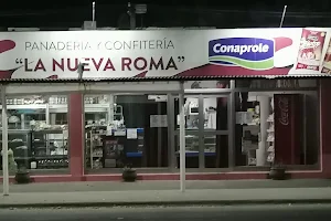 Panadería y Confitería La Nueva Roma image