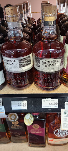 Liquor Store «Roswell Beverage», reviews and photos, 10498 Alpharetta Hwy, Roswell, GA 30076, USA