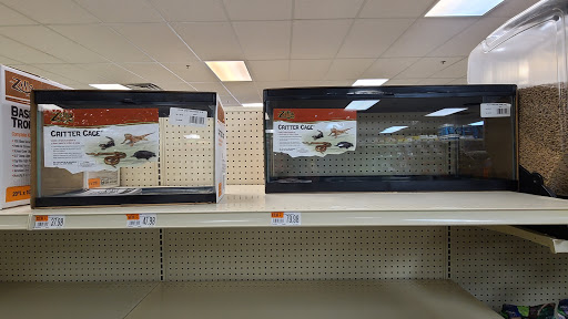 Pet Supply Store «Pet Supplies Plus», reviews and photos, 1816 S Stephenson Ave, Iron Mountain, MI 49801, USA