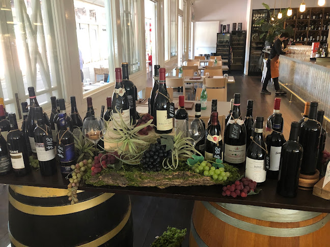 Ratings and reviews of Cinder Steakhouse at Wheeler's Estate