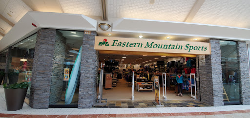 Eastern Mountain Sports, 1500 S Willow St, Manchester, NH 03103, USA, 