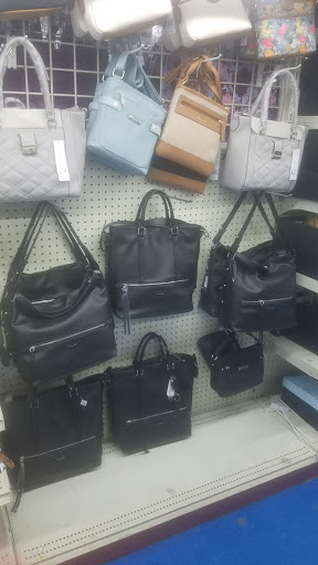 Department Store «Lot-less Closeouts», reviews and photos, 3155 Amboy Rd, Staten Island, NY 10306, USA