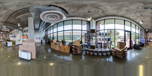 Self-Storage Facility «Farmers Market Self Storage», reviews and photos, 111 The Grove Dr, Los Angeles, CA 90036, USA