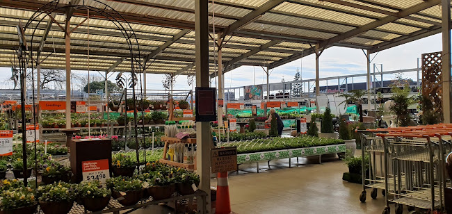 Mitre 10 MEGA Palmerston North - Hardware store