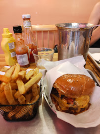 Hamburger du Restaurant de hamburgers Le Camion Qui Fume à Paris - n°20