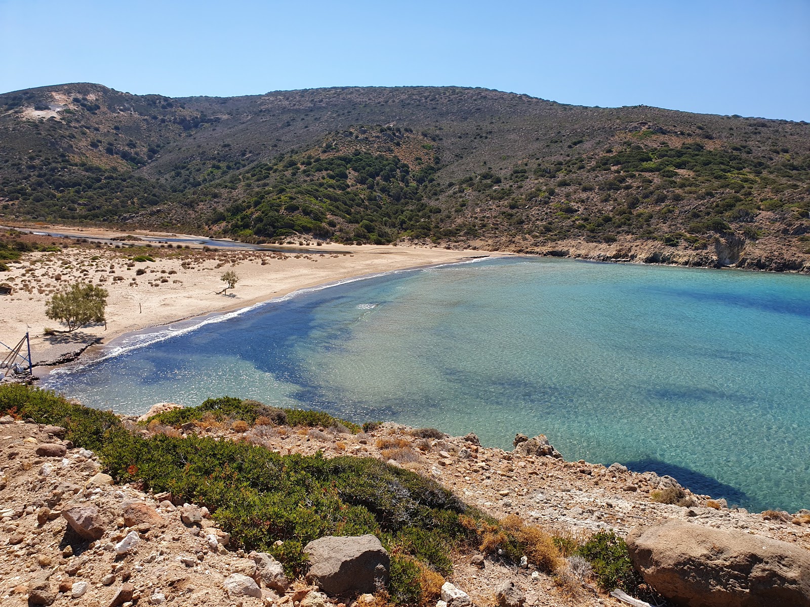 Foto van Agathia beach met blauw puur water oppervlakte
