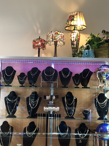Pawn Shop «Cashbox Jewelry & Pawn», reviews and photos, 3944 E Grant Rd, Tucson, AZ 85712, USA