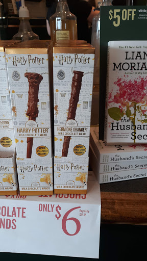 Book Store «Barnes & Noble», reviews and photos, 2621 Plainfield Rd, Joliet, IL 60435, USA