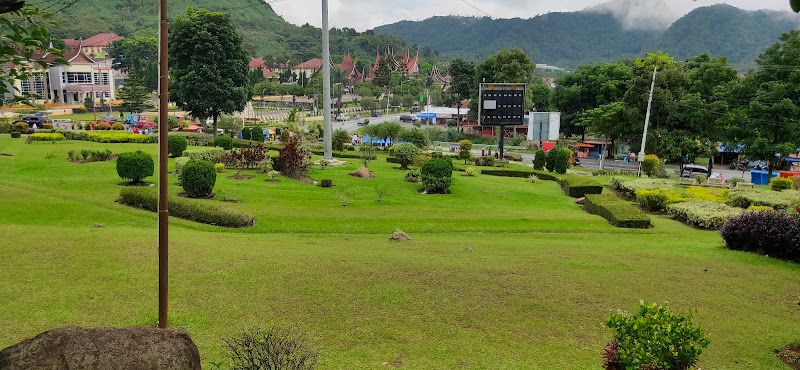 12 Tempat Menarik di Sumatera Barat yang Wajib Dikunjungi