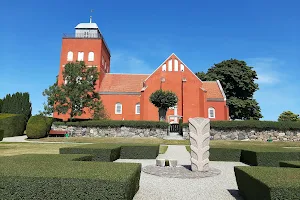 Dreslette Kirke image
