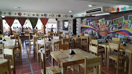 Restaurante Km7 -Asados y comida típica - Cl. 9 #32-35, Galapa, Atlántico, Colombia