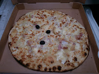 Plats et boissons du Pizzeria LA TOUR DE PIZZ'' Authentique Pizza Depuis 2006 à Mauguio - n°17