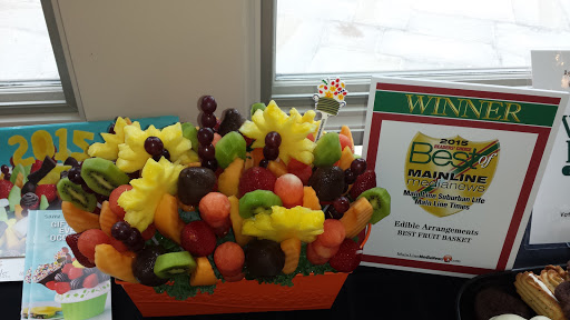 Gift Shop «Edible Arrangements», reviews and photos, 623 W Lancaster Ave, Wayne, PA 19087, USA