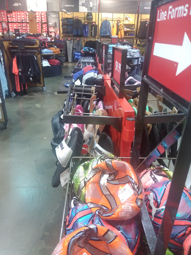 Shoe Store «PUMA», reviews and photos, 3939 S Interstate Hwy 35 #790, San Marcos, TX 78666, USA