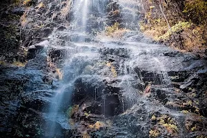 Jhinkra Waterfall image