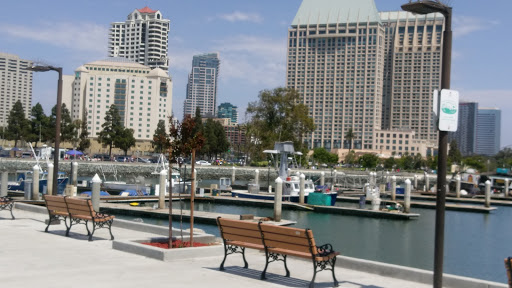 Seafood Restaurant «Fish Market Restaurant», reviews and photos, 750 N Harbor Dr, San Diego, CA 92101, USA