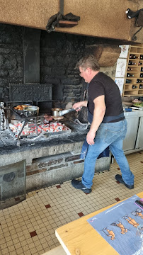 Atmosphère du Café et restaurant de grillades Le Relais Vainquais à Vains - n°6