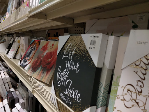 Home Goods Store «At Home», reviews and photos, 1325 N Meacham Rd, Schaumburg, IL 60173, USA