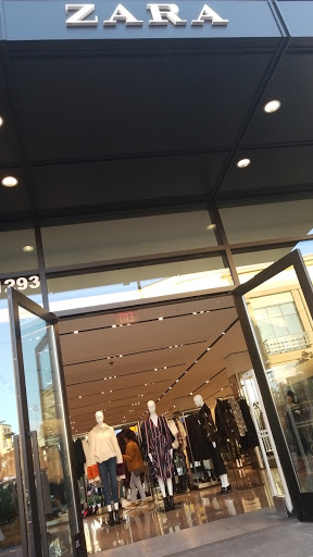 Shopping Mall «Broadway Plaza», reviews and photos, 1275 Broadway Plaza, Walnut Creek, CA 94596, USA