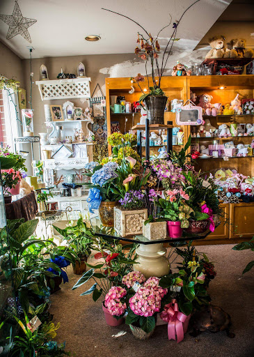 Florist «Arden Park Florist & Gift Gallery», reviews and photos, 564 La Sierra Dr, Sacramento, CA 95864, USA