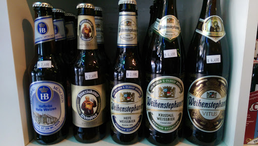 Liquor Store «Louisville Beer Store», reviews and photos, 746 E Market St, Louisville, KY 40202, USA