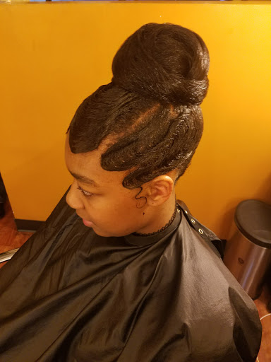 Beauty Salon «Upscale Salon & Weave Center», reviews and photos, 4447 Wade Green Rd, Kennesaw, GA 30144, USA