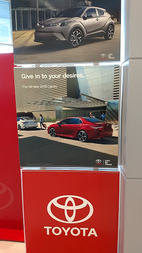 Toyota Dealer «Larry H. Miller Toyota Peoria», reviews and photos, 8633 W Bell Rd, Peoria, AZ 85382, USA