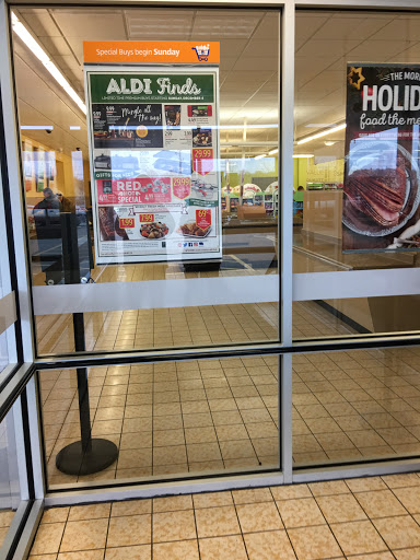 Supermarket «ALDI», reviews and photos, 1451 Riverwood Dr, Burnsville, MN 55337, USA