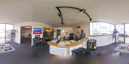 Auto Repair Shop «Big Johns Oil and Lube and Automotive», reviews and photos, 1818 99th St E, Tacoma, WA 98445, USA