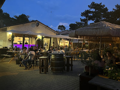 El Bar'rio à Les Mathes