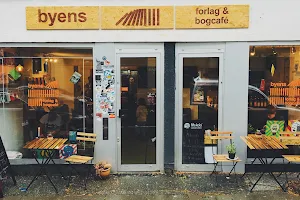 Byens forlag og cafe image