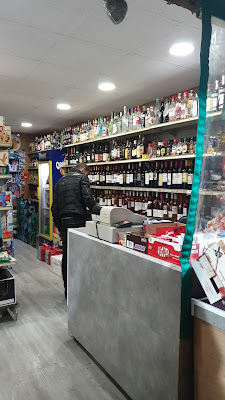 Epicerie de Tocqueville à Paris