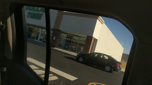 Dollar Store «Dollar Tree», reviews and photos, 1341 S Main Ave, Taylor, PA 18517, USA