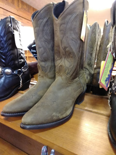 Western Apparel Store «Keith Saddle Shop», reviews and photos, 12751 Worthington Rd, Pataskala, OH 43062, USA