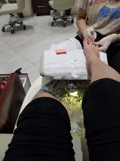 Nail Salon «Greenfield Nails & Spa», reviews and photos, 888 S Greenfield Rd #104, Gilbert, AZ 85296, USA